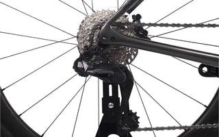 Comparativa entre los cambios electrónicos SRAM eTAP y Shimano Di2: ¿cuál ofrece mejor rendimiento?