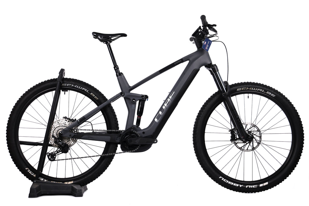 Cube Stereo Hybrid 140HPC RACE 750